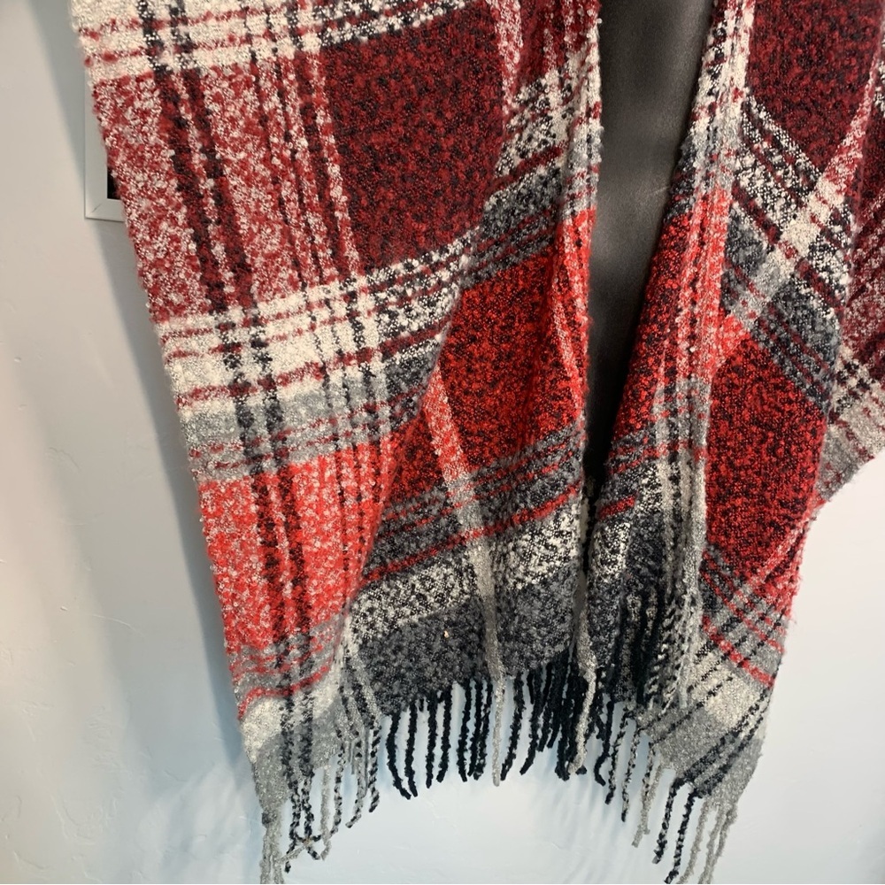 Woolrich Plaid Soft Fringe Shawl Blanket Wrap Poncho One Size *NWTS* Cozy - Picture 3 of 6